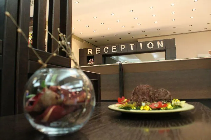 **** Aparthotel Mountain Paradise By The Walnut Trees - Free Wellness Bansko Bulgaria