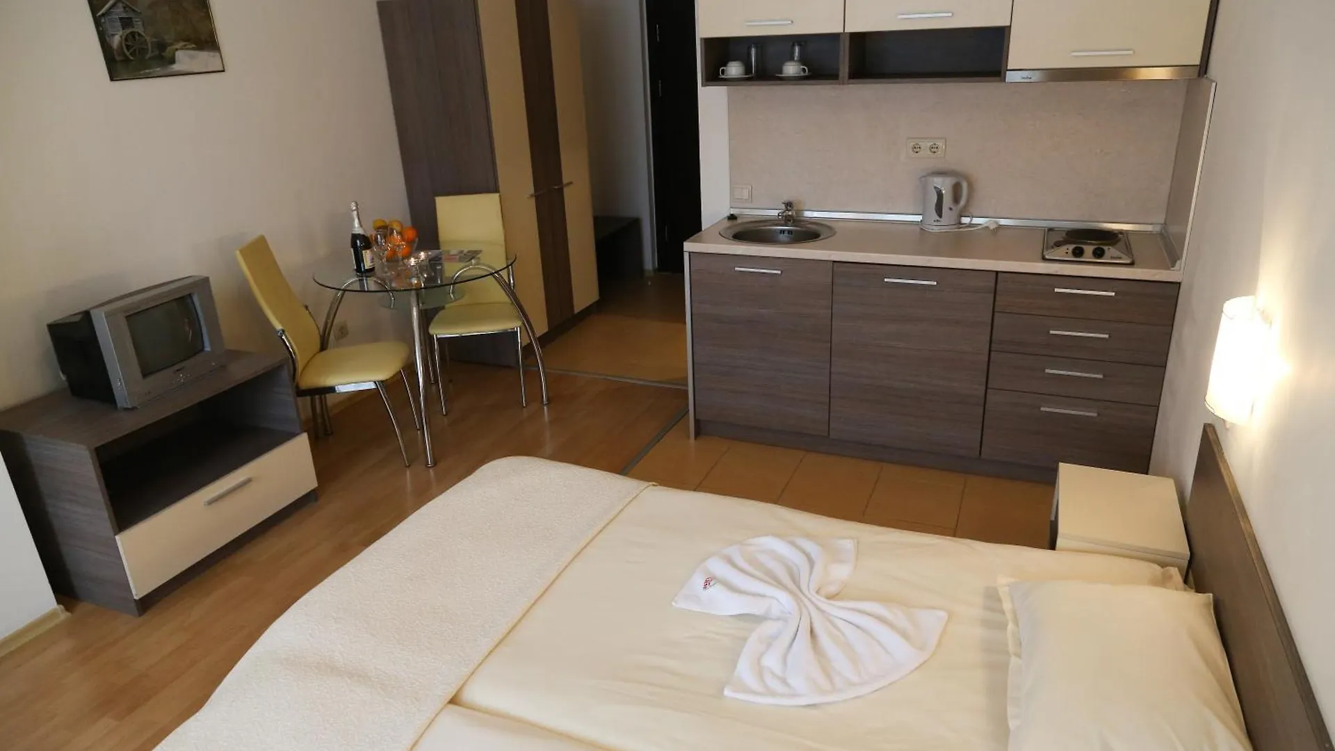 Mountain Paradise By The Walnut Trees - Free Wellness Bansko 4*,  Bulgaria